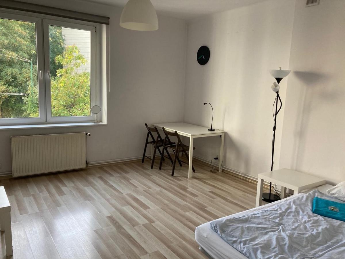Dwuosobowy Pokój W Mieszkaniu Czteropokojowym W Centrum Gdyni. Kwatera prywatna